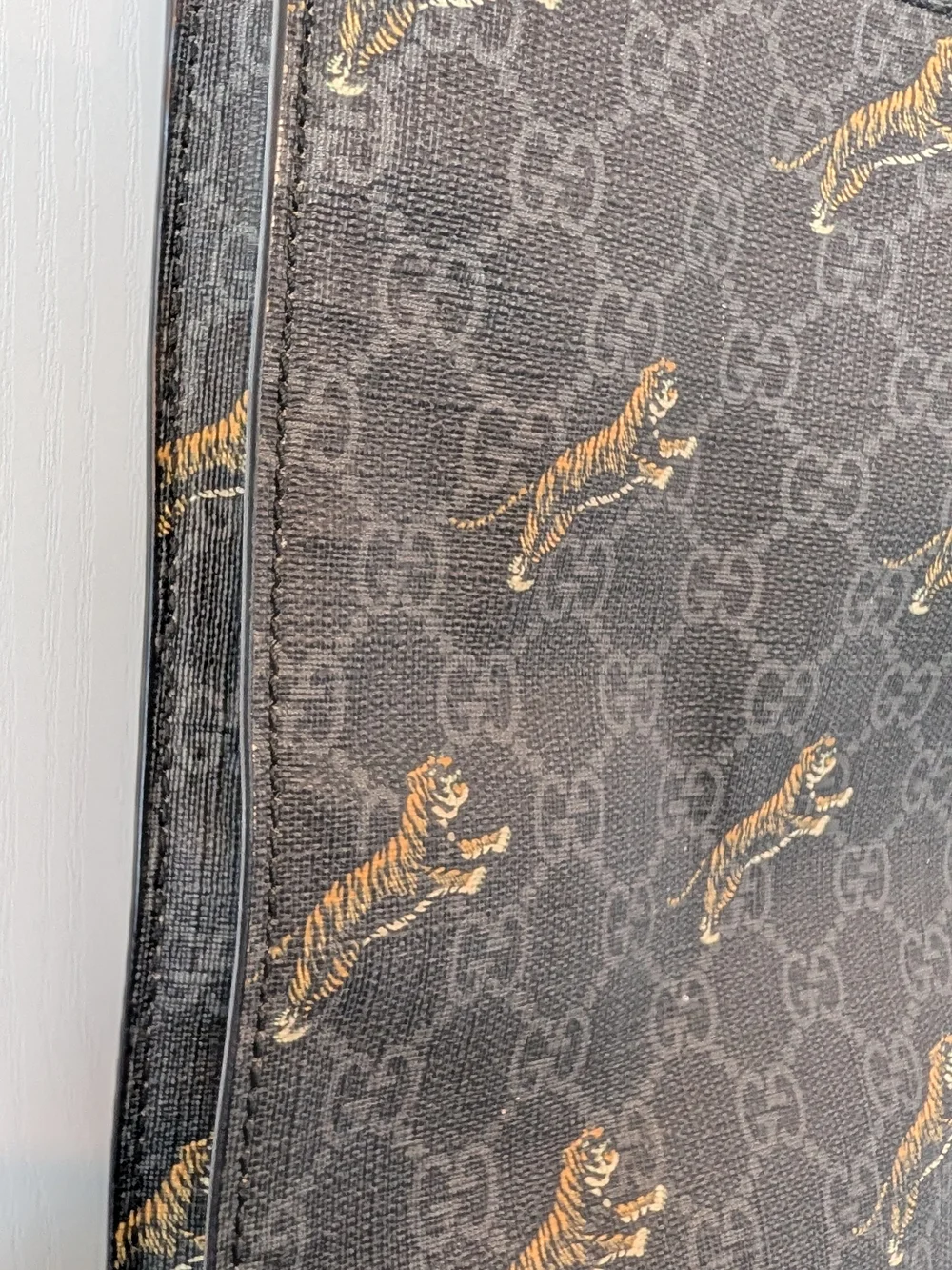 Gucci Black GG Supreme Tiger Print Tote Bag